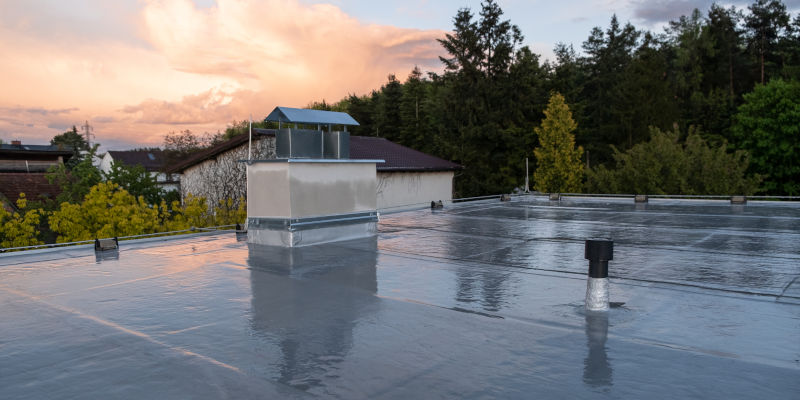 A Roofer's Guide: Choosing the Best Commercial Roof Coatings for Your Needs